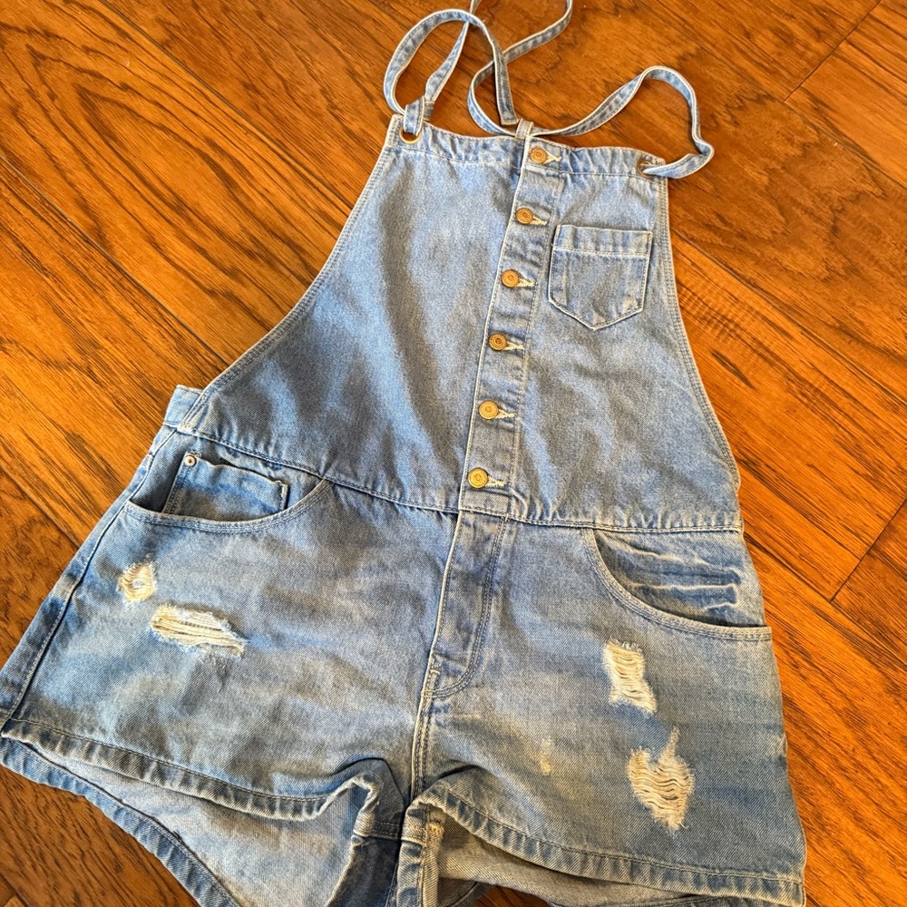 Zara Overall shorts